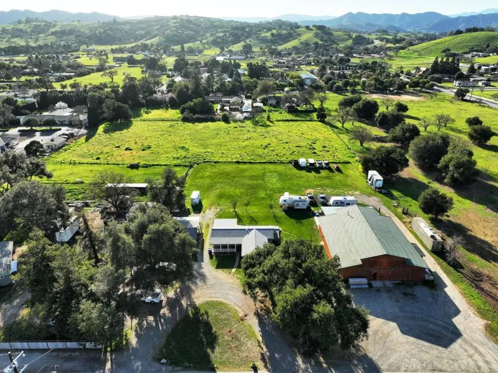 13805 Colony Avenue San Martin, CA 95046