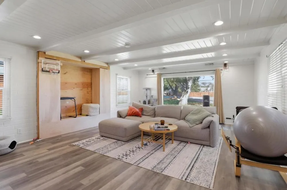13805 Colony Avenue San Martin, CA 95046