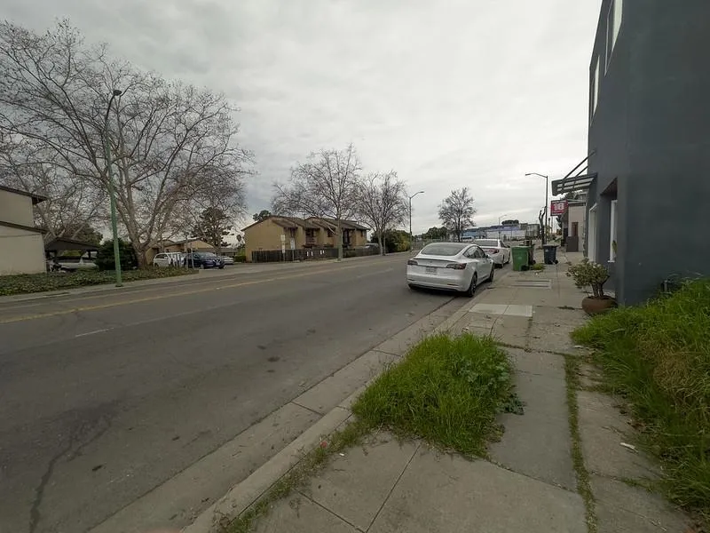Macarthur Blvd Oakland, CA 94603