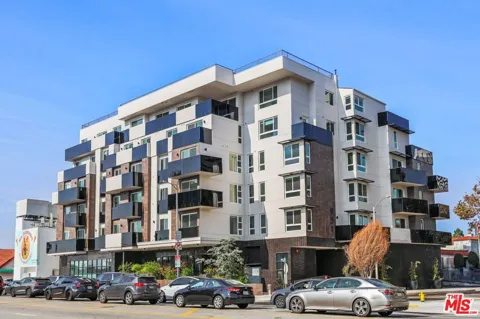 951 Ogden #401