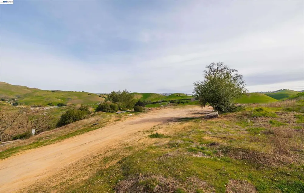 529 Vista Ridge Drive Milpitas, CA 95035