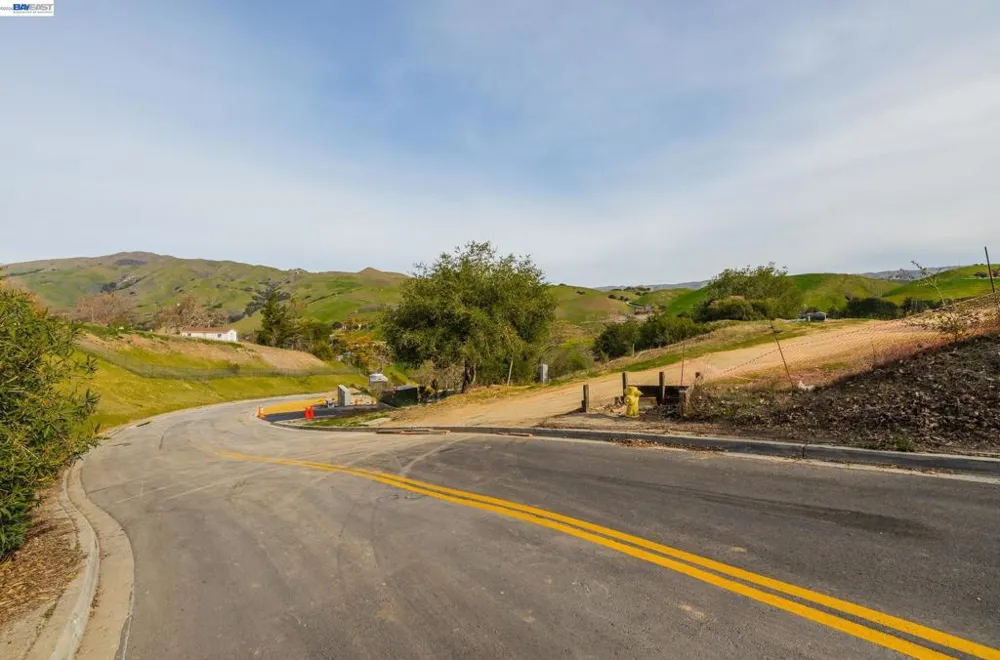 529 Vista Ridge Drive Milpitas, CA 95035