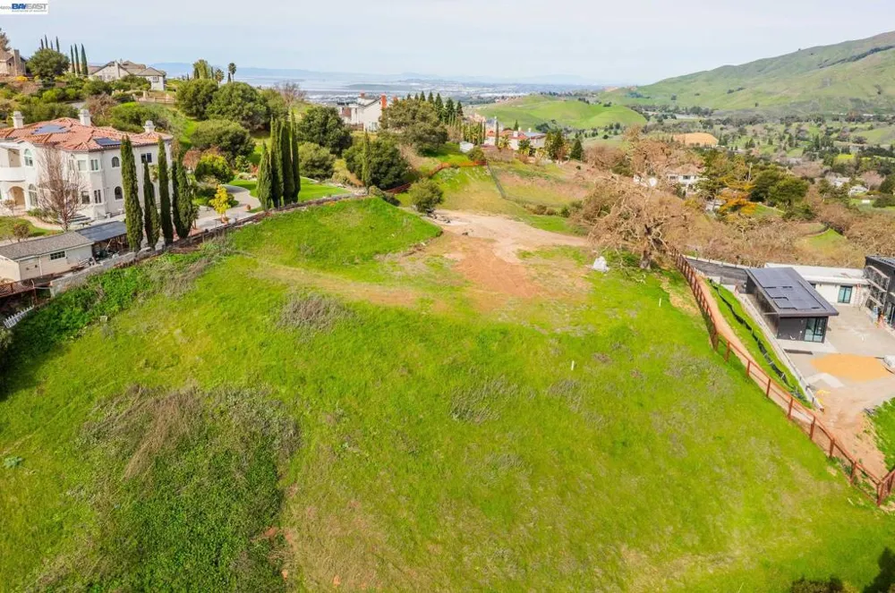 529 Vista Ridge Drive Milpitas, CA 95035