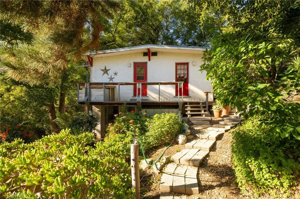 2800 Mountain Avenue Upland, CA 91784