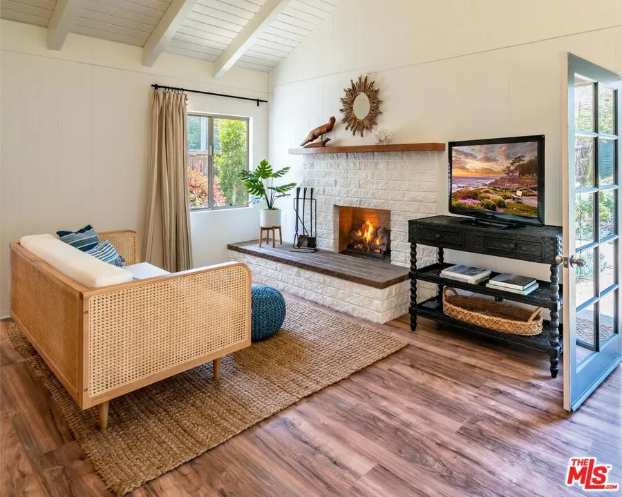 1214 Shoreline Drive Santa Barbara, CA 93109