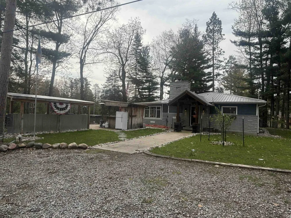 14221 Torch River Road Milton Township, MI 49676