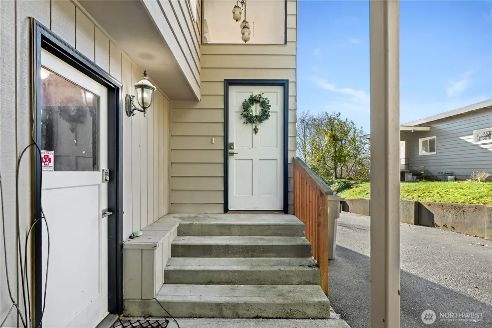 209 W Chenault Avenue Hoquiam, WA 98550