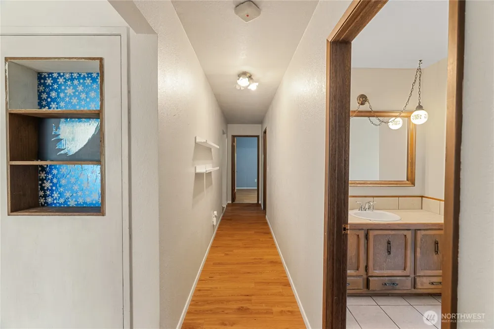 209 W Chenault Avenue Hoquiam, WA 98550