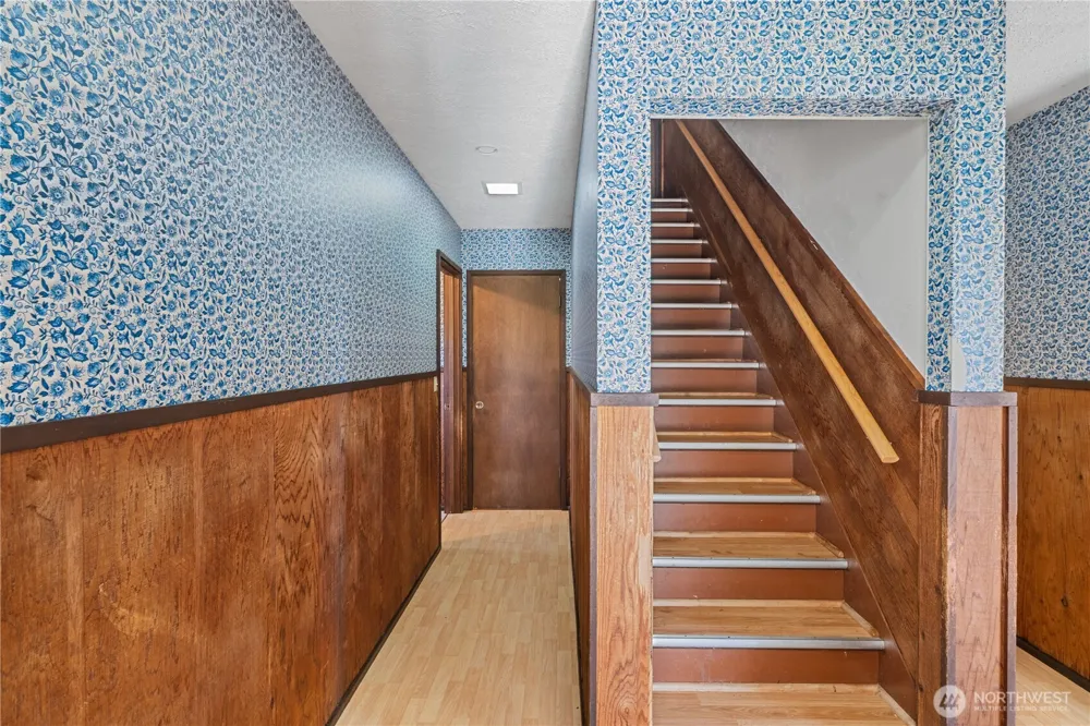 209 W Chenault Avenue Hoquiam, WA 98550