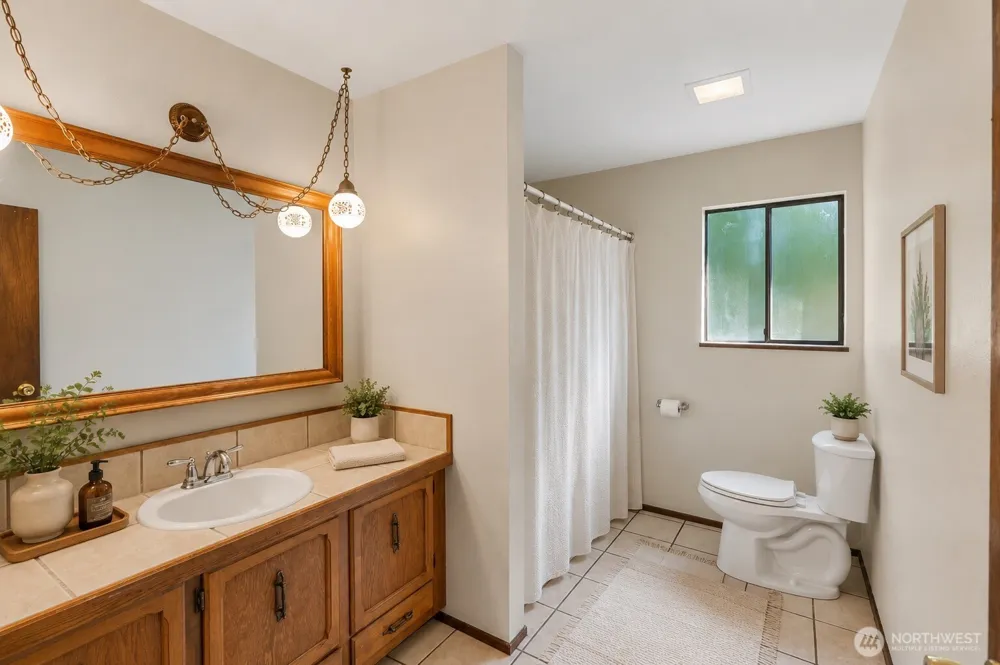 209 W Chenault Avenue Hoquiam, WA 98550