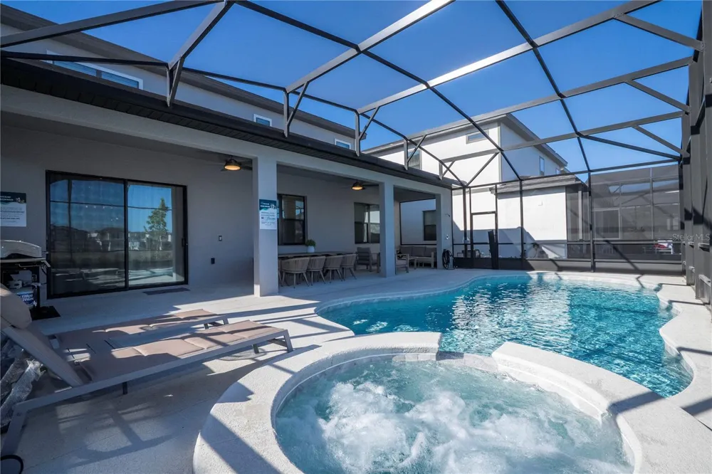 5860 HIGH SEAS DRIVE Orlando, FL 32821