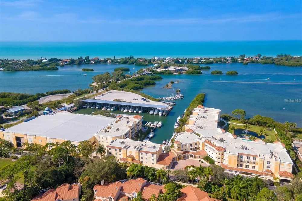 570 BLACKBURN POINT ROAD #26 Osprey, FL 34229