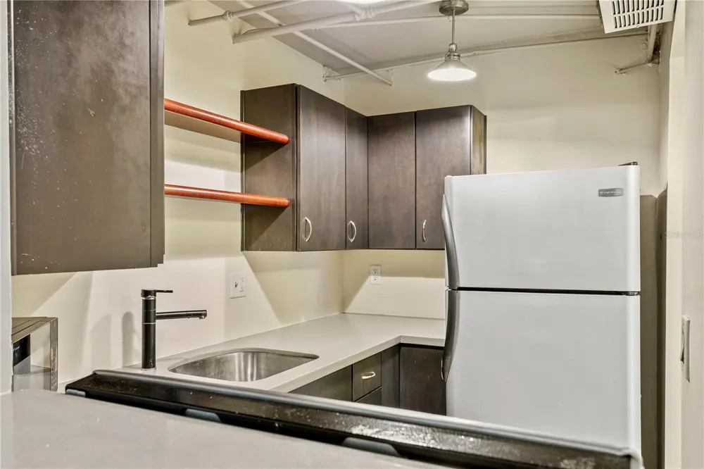 2302 S MANHATTAN AVENUE #111 Tampa, FL 33629