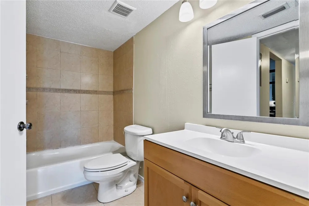 2302 S MANHATTAN AVENUE #111 Tampa, FL 33629