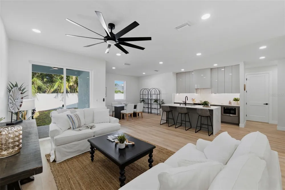 6805 S ELEMETA STREET Tampa, FL 33616