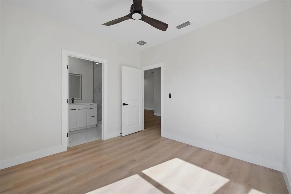 6805 S ELEMETA STREET Tampa, FL 33616