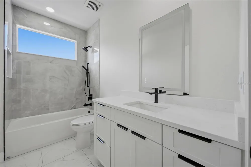 6805 S ELEMETA STREET Tampa, FL 33616
