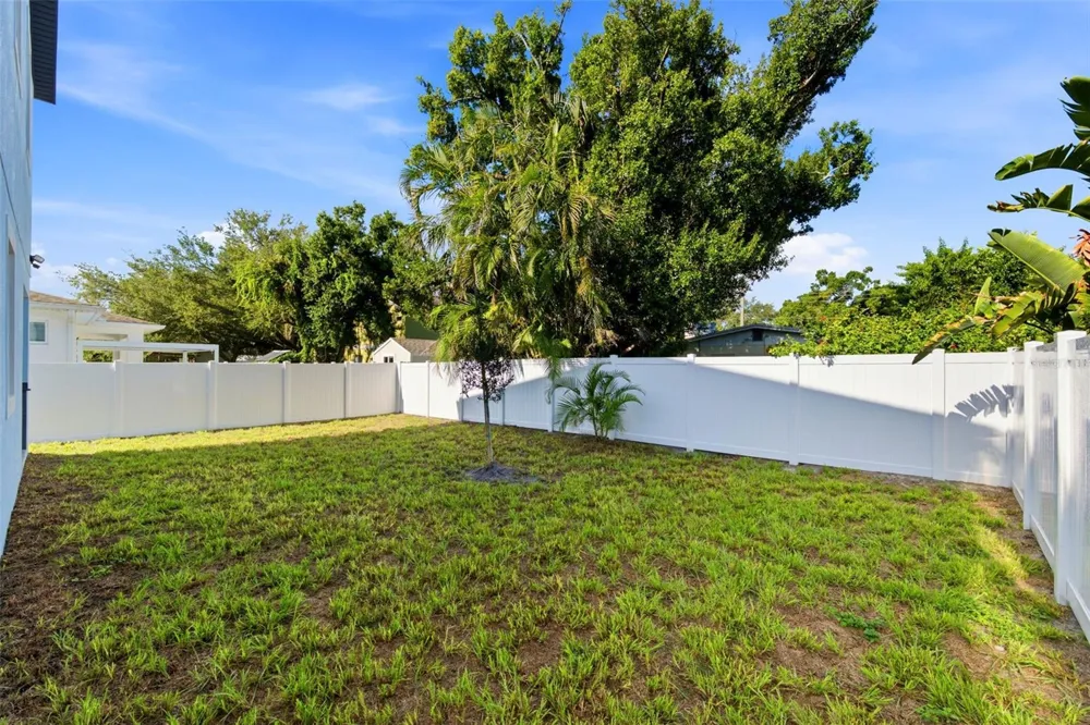 6805 S ELEMETA STREET Tampa, FL 33616
