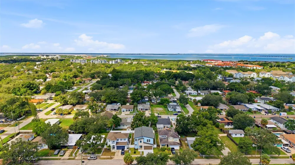 6805 S ELEMETA STREET Tampa, FL 33616