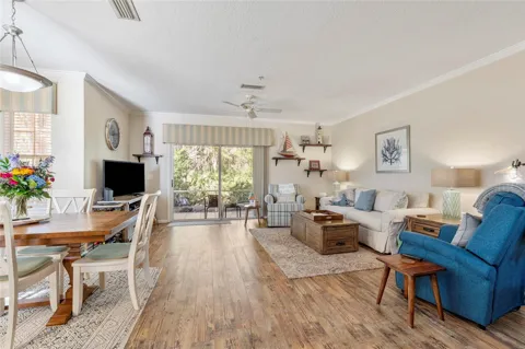 110 MAGNOLIA CROSSING POINT #1901