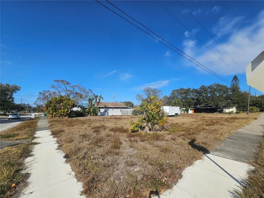 132ND AVENUE Seminole, FL 33778