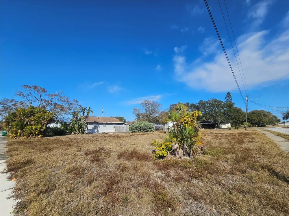 132ND AVENUE Seminole, FL 33778