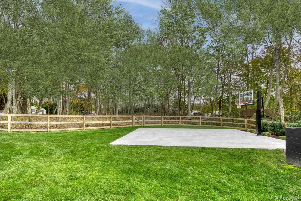 1700 Cedar Drive Southold, NY 11971