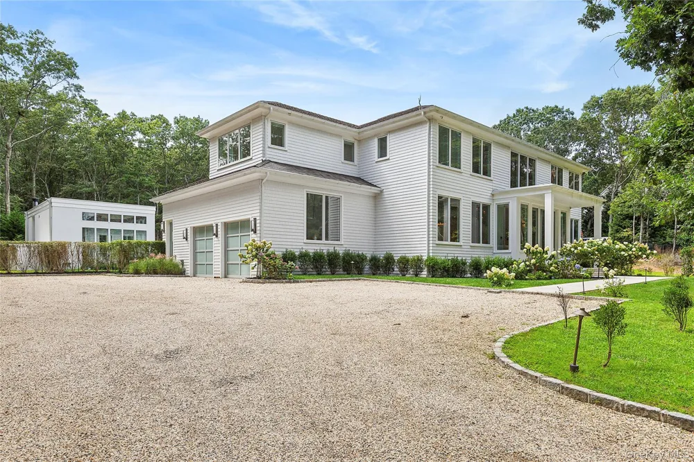 1552 Deerfield Road Water Mill, NY 11976