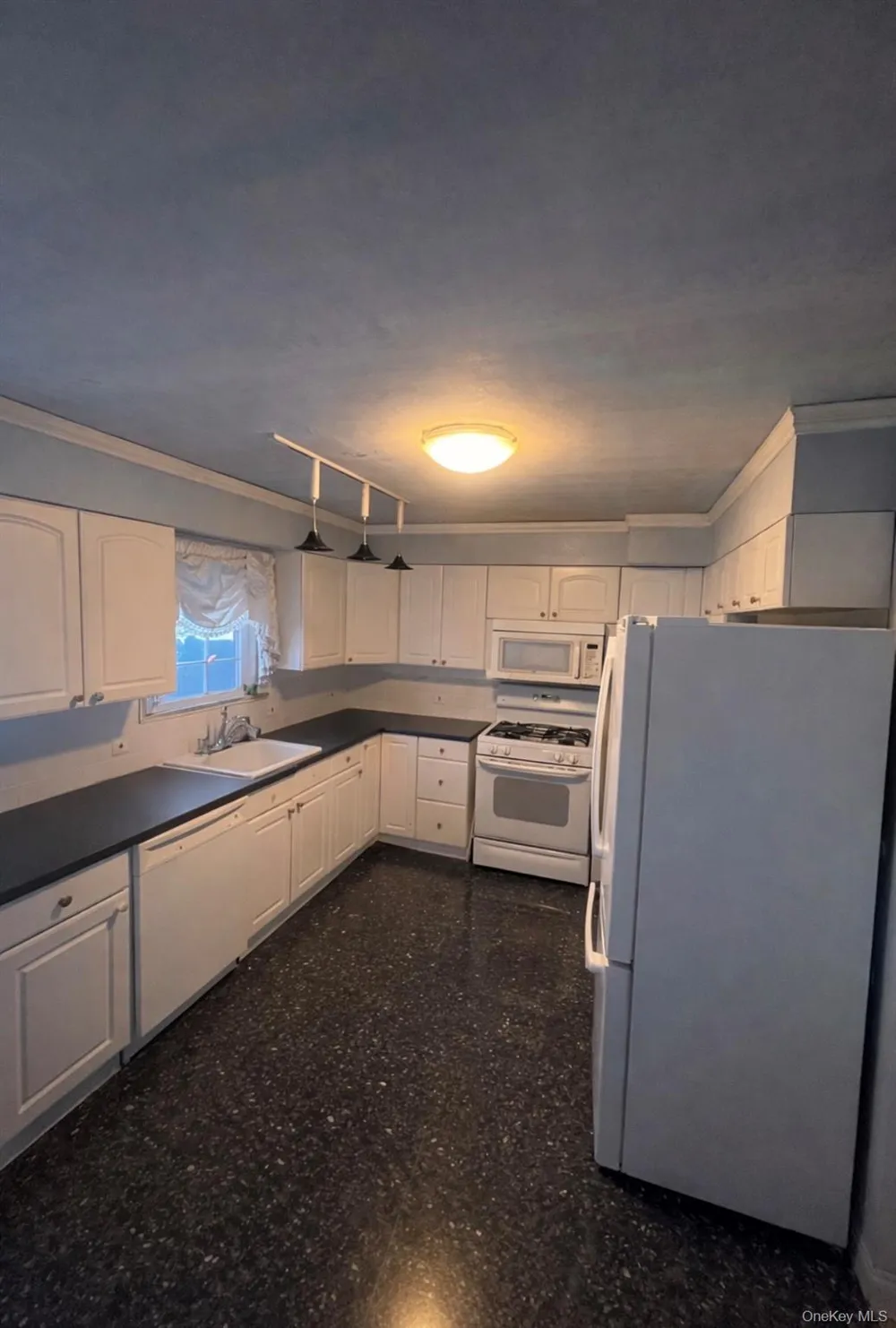 122 Rockaway Parkway Valley Stream, NY 11580