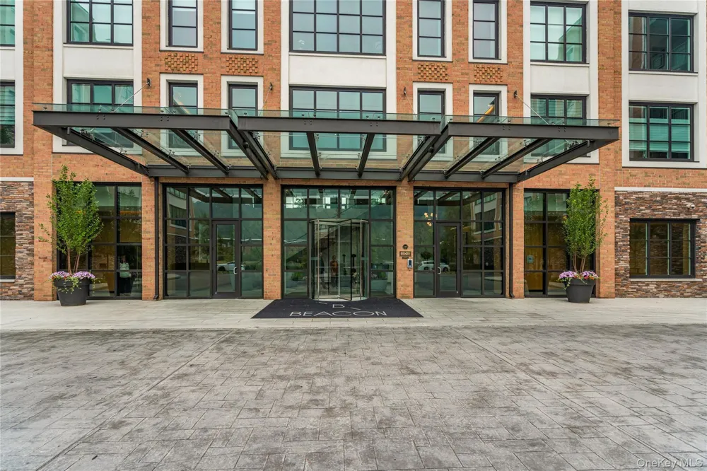 100 Garvies Point Road #1327 Glen Cove, NY 11542