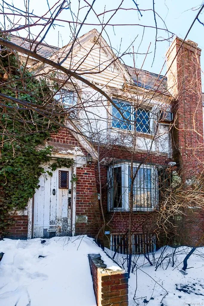 30 Tudor Terrace Brooklyn, NY 11224