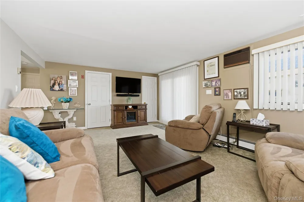 613 Smith Place Oceanside, NY 11572