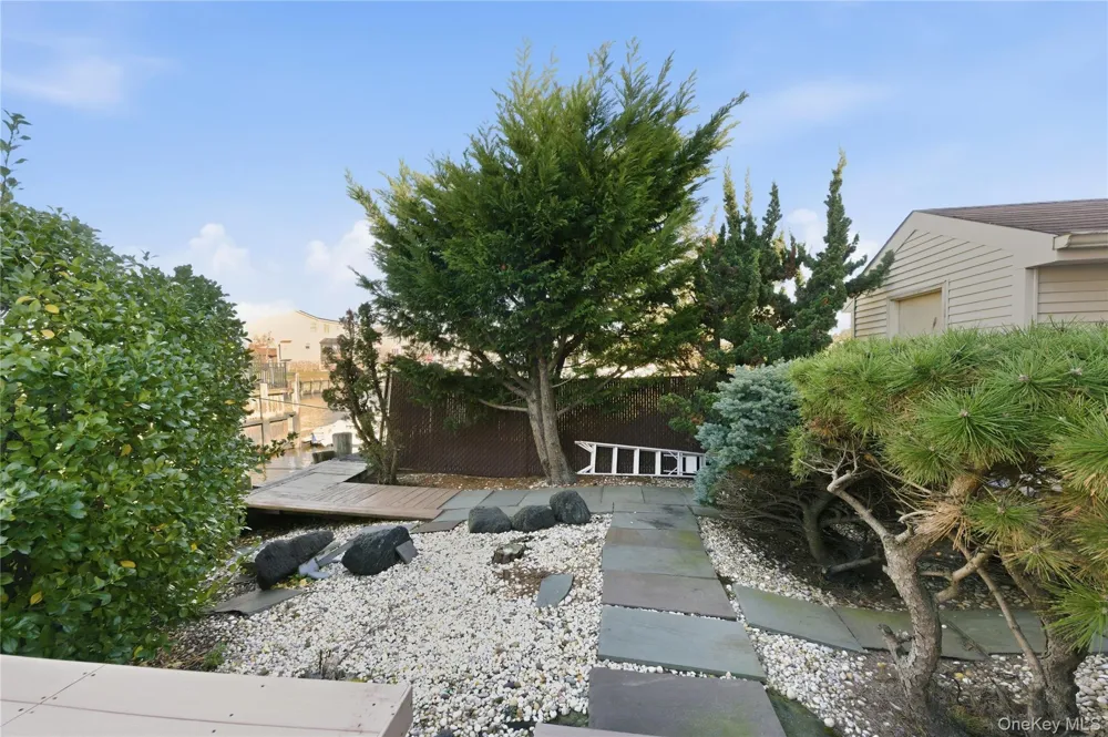 613 Smith Place Oceanside, NY 11572