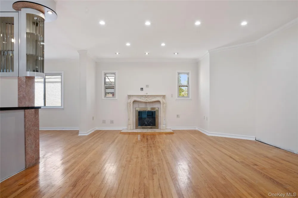 73-33 188th Street Fresh Meadows, NY 11366