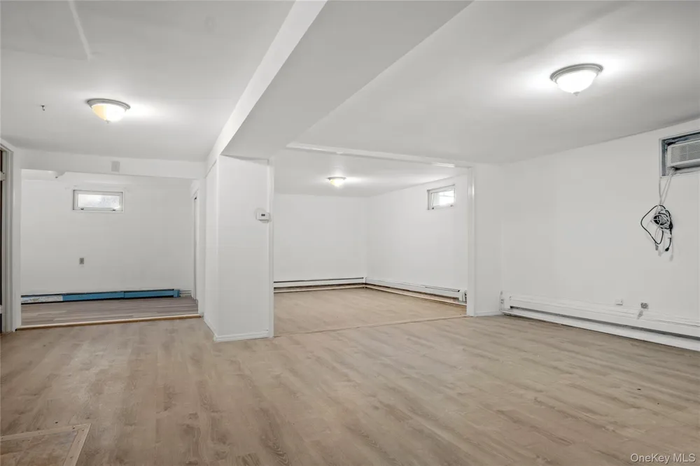 73-33 188th Street Fresh Meadows, NY 11366