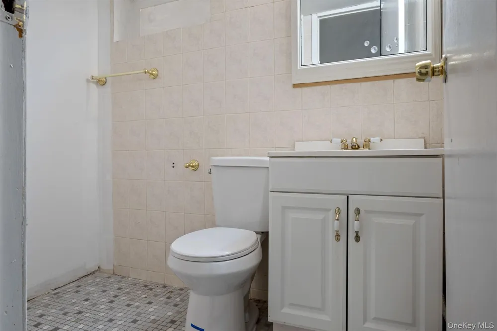 73-33 188th Street Fresh Meadows, NY 11366