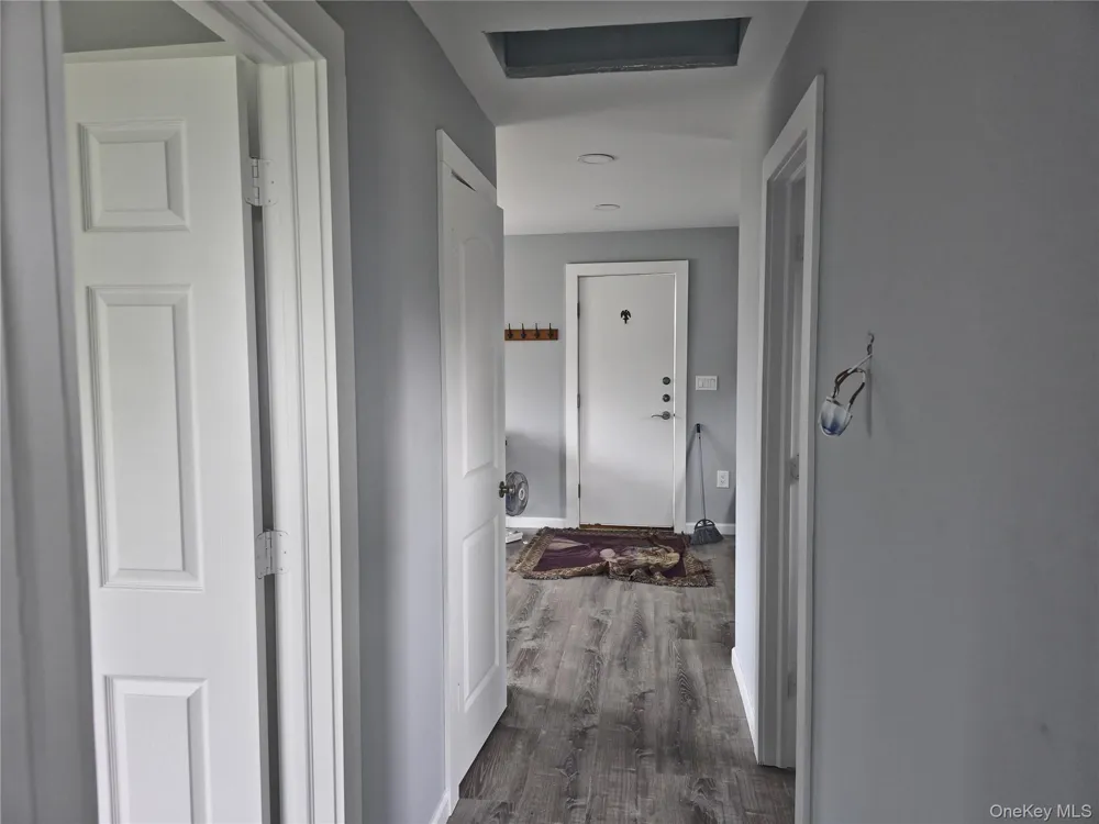 17 Bayport Road Mastic Beach, NY 11951