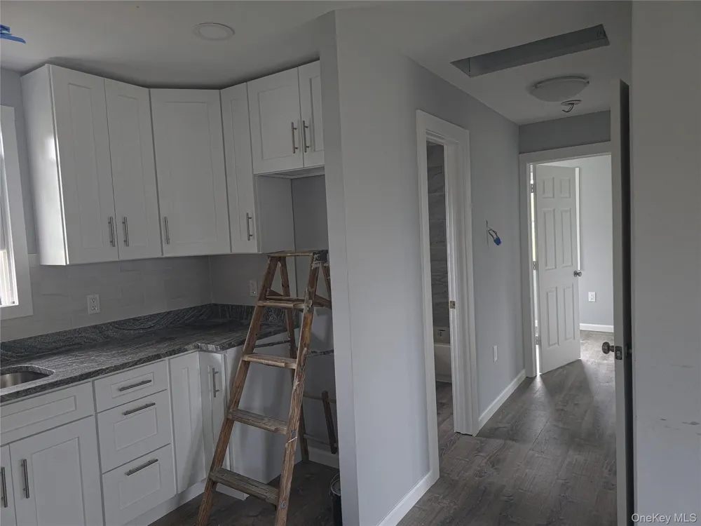 17 Bayport Road Mastic Beach, NY 11951