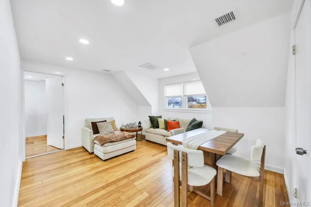 361 S 16th Street Lindenhurst, NY 11757