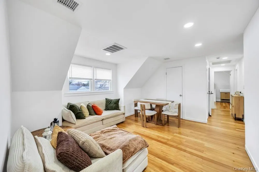 361 S 16th Street Lindenhurst, NY 11757