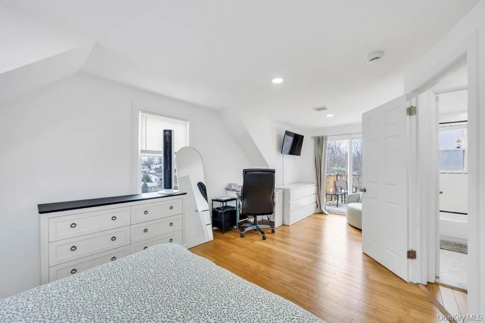 361 S 16th Street Lindenhurst, NY 11757