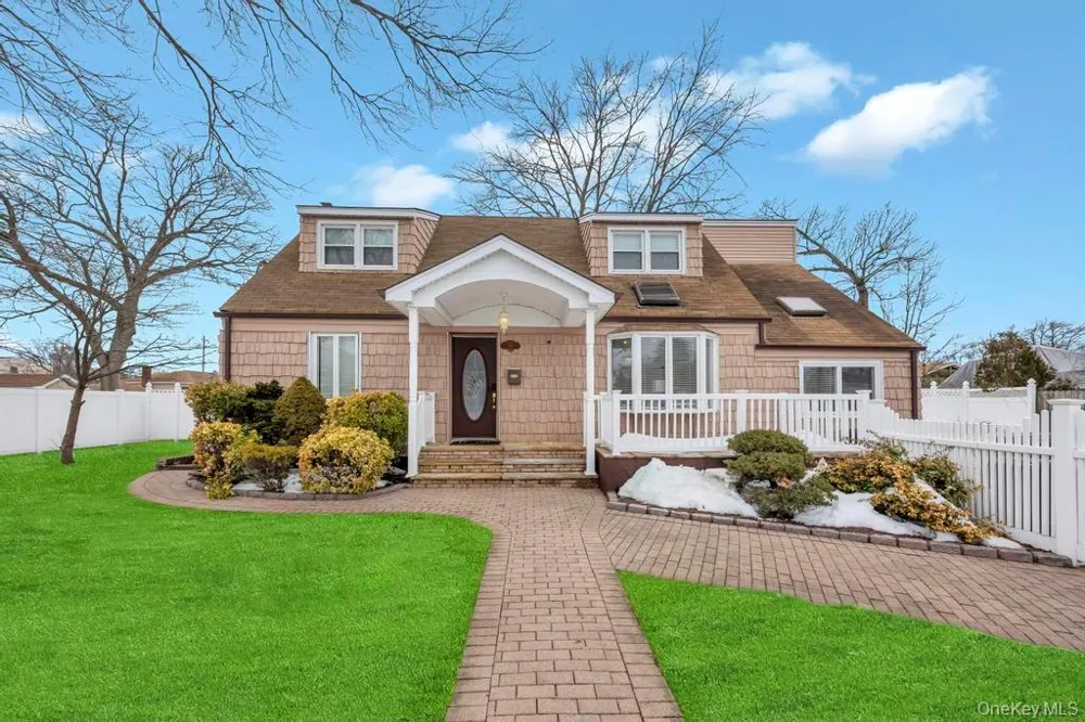 361 S 16th Street Lindenhurst, NY 11757