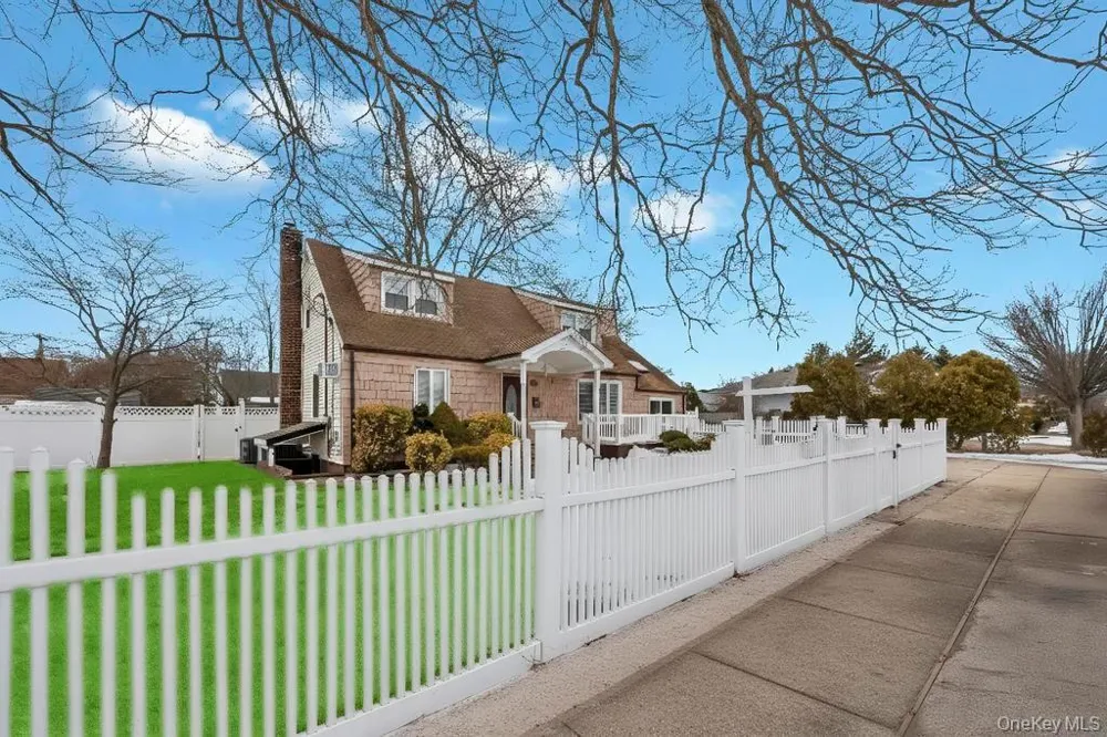 361 S 16th Street Lindenhurst, NY 11757