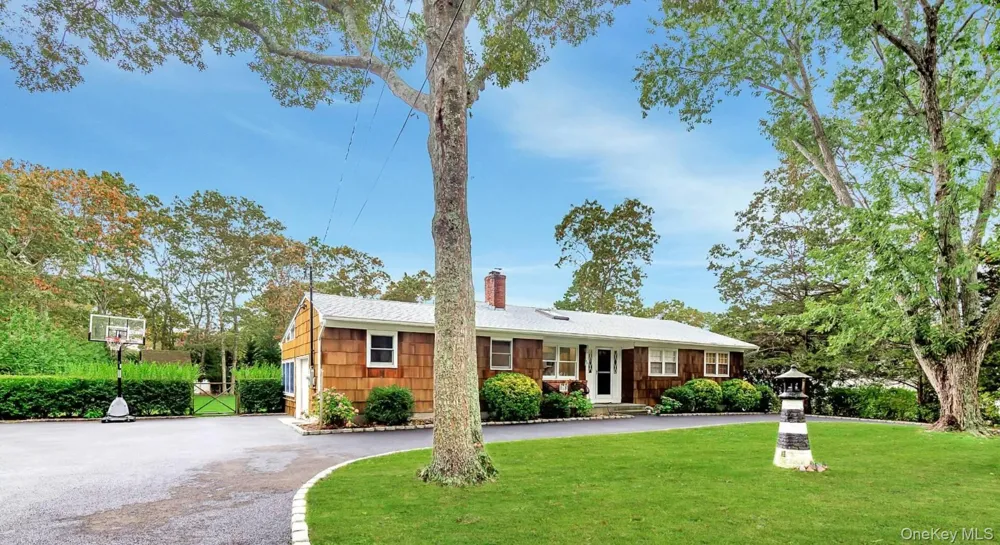 45 Sherwood Road Hampton Bays, NY 11946