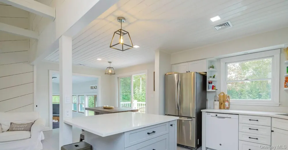 45 Sherwood Road Hampton Bays, NY 11946