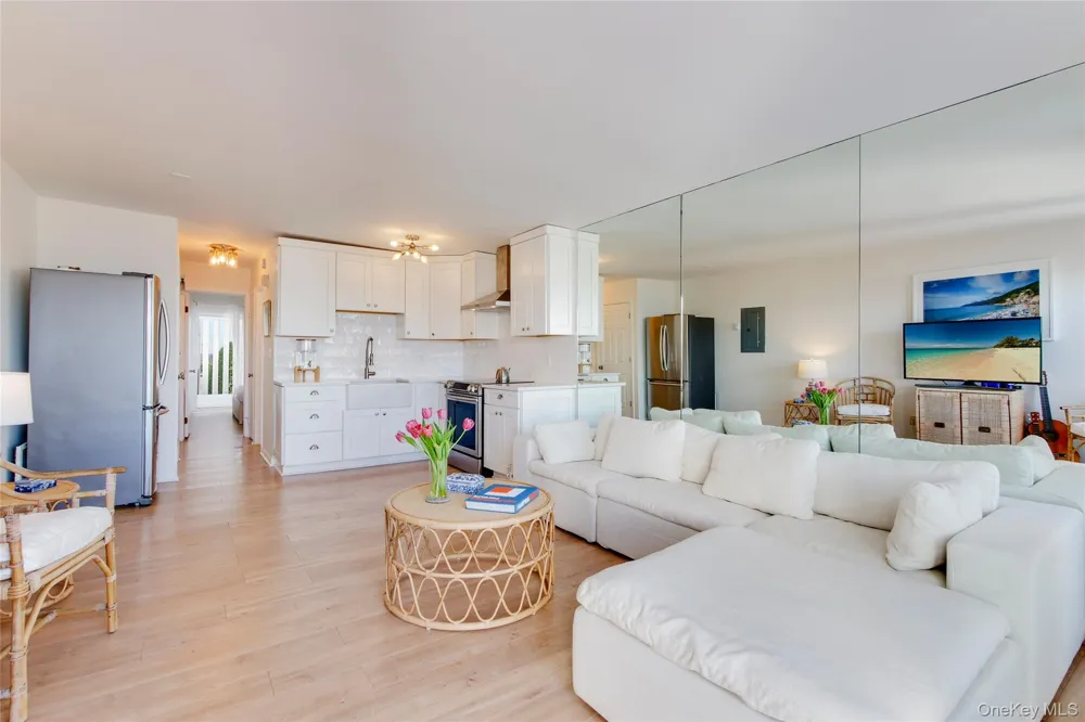 274 Dune Road #19 Westhampton Beach, NY 11978