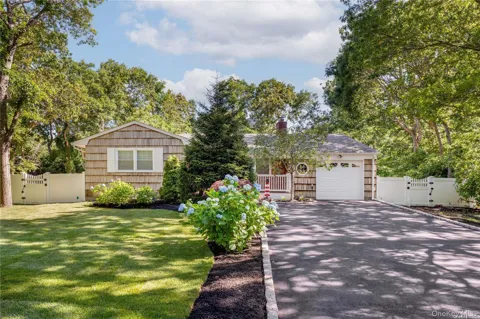 8 Wakeman Court