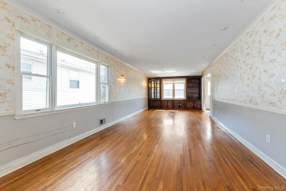 607 Lanett Avenue Far Rockaway, NY 11691