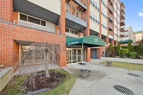 370 Westchester Avenue #2N