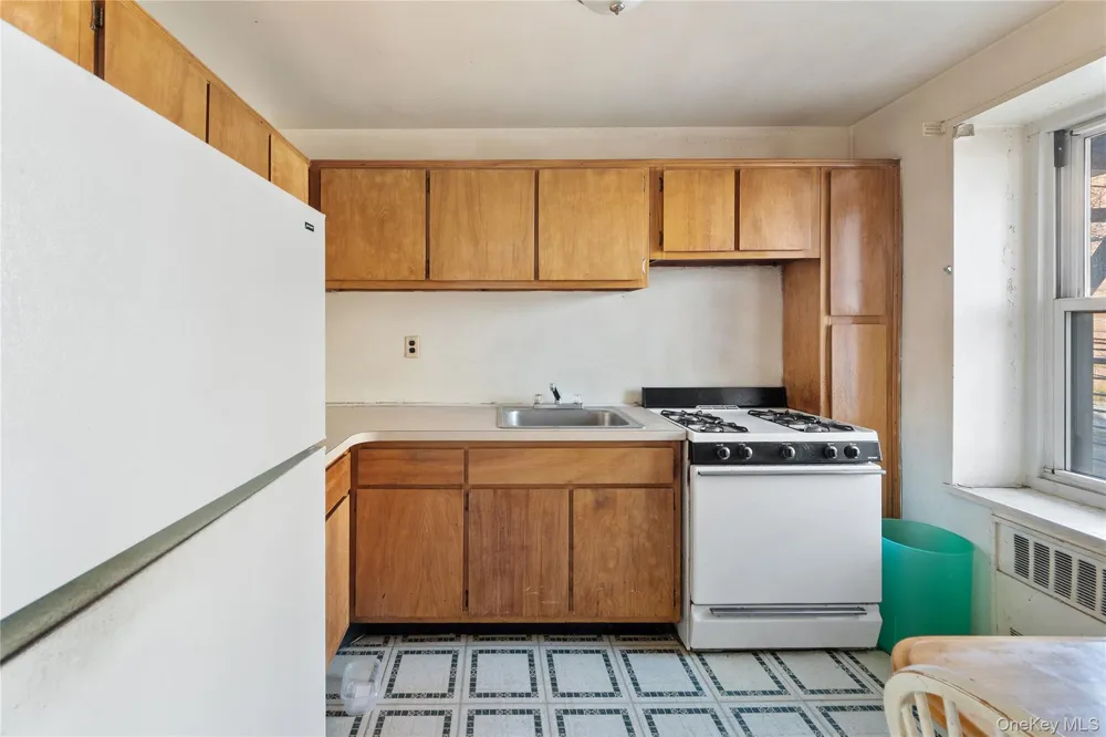 370 Westchester Avenue #2N Port Chester, NY 10573